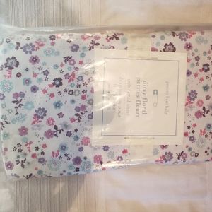 Pottery barn crib fitted sheet